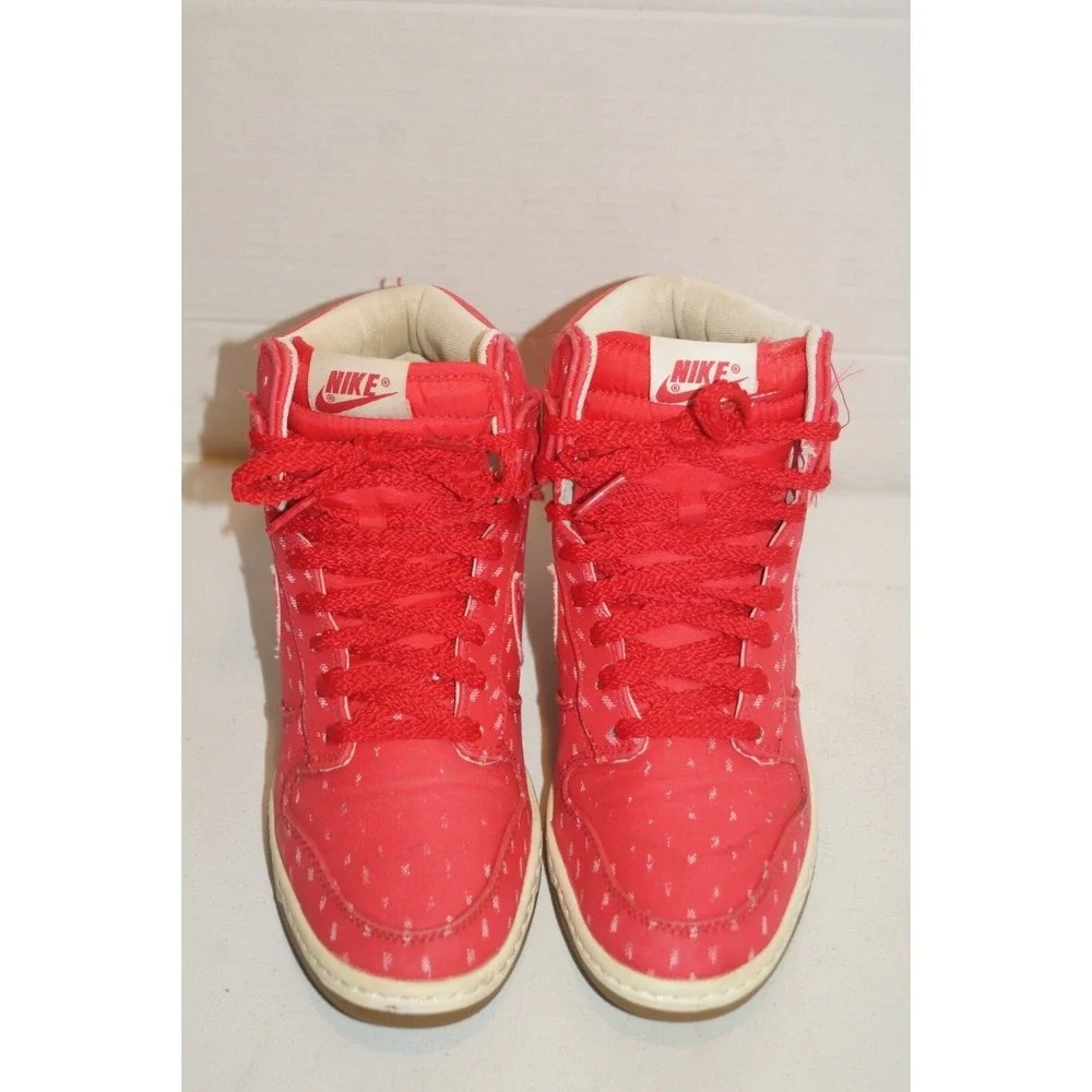 Nike Dunk Sky Hi Women's Size 8.5 Hidden Wedge Heel Shoes Red 543258-600